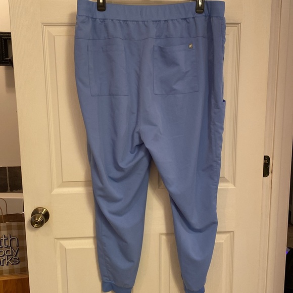 Fabletics 3x - Picture 3 of 7